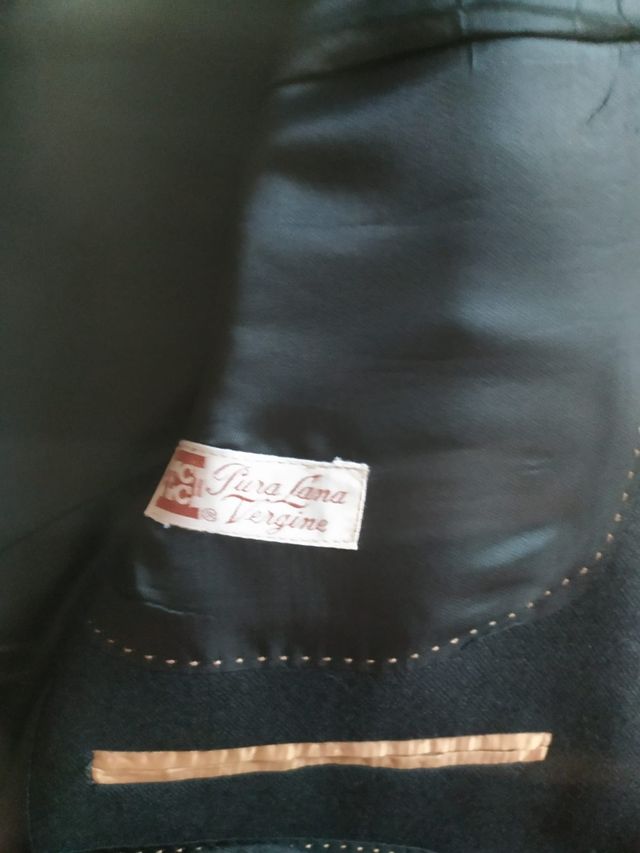 Completo elegante uomo giacca con pantalone