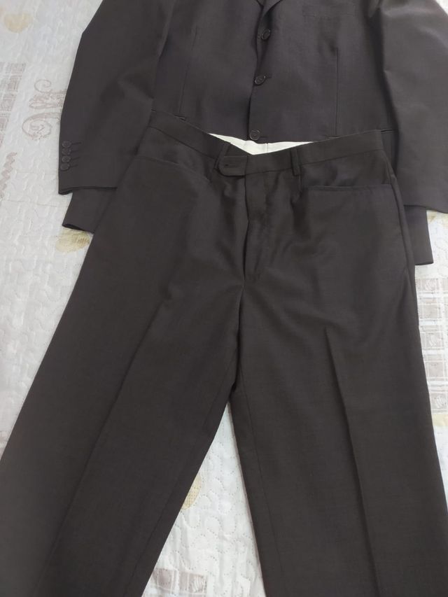 Completo elegante marrone da uomo giacca pantalone