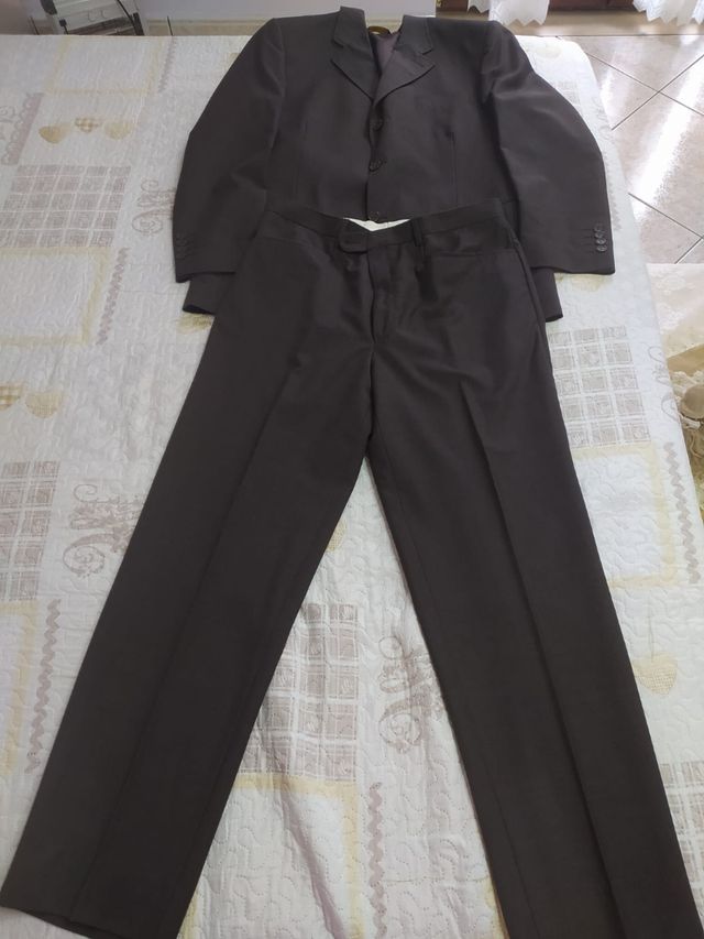 Completo elegante marrone da uomo giacca pantalone