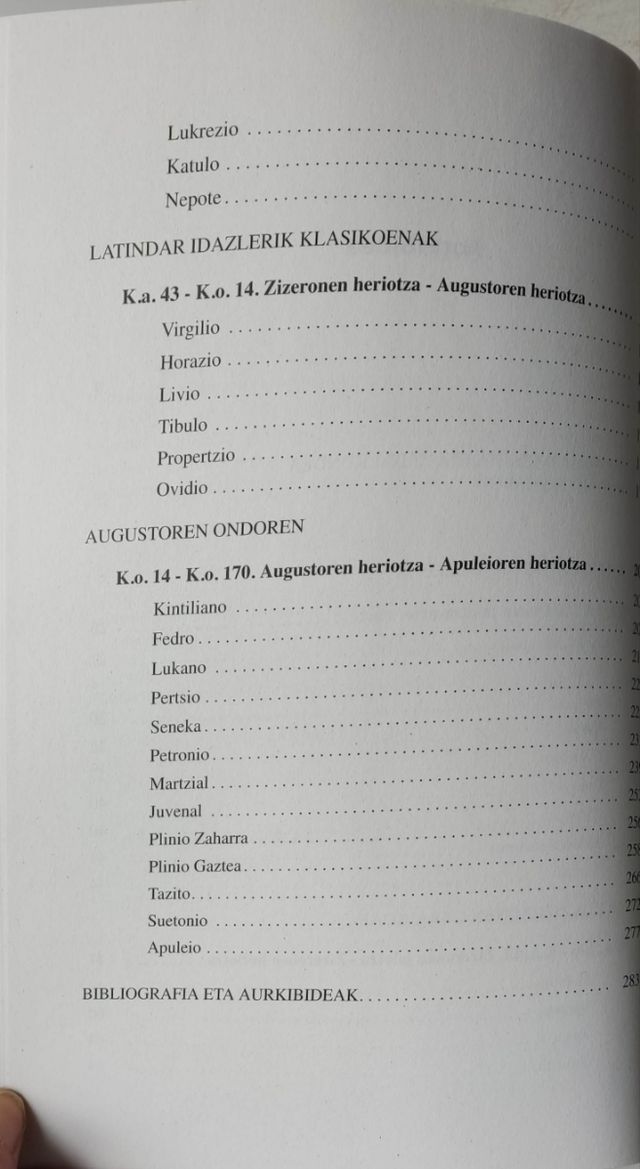 Latin-literaturako sarbidea idazleak eta idazlanak