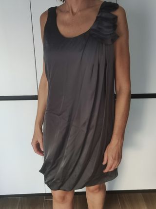 Vestido cóctel gris 