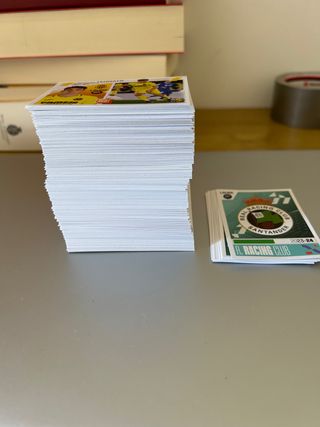 Lote de 300 cromos diferentes Liga Este 2023-24
