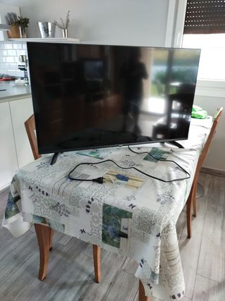 TV Engel 43"" pantalla rota