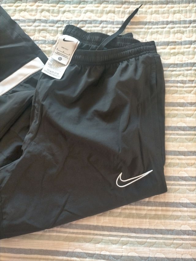 Pantalón Nike negro