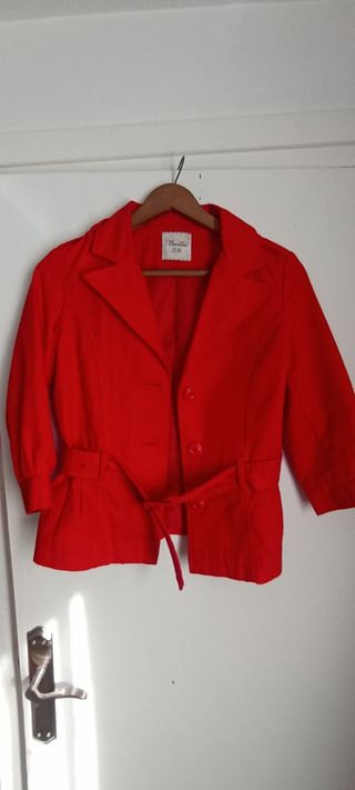 Chaqueta vaquera roja