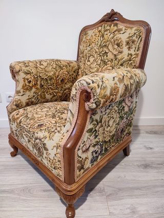 Butaca antigua estilo Isabelino