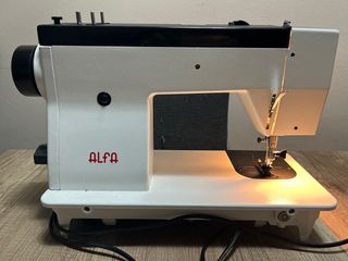 Maquina de coser Alfa Zig-Zag