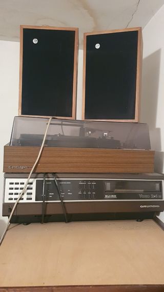 Tocadiscos más video más altavoces