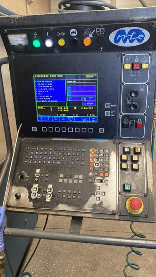 FRESADORA BANCADA FIJA MTE BF 2200