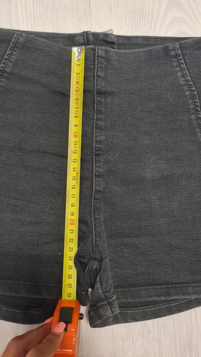 Pantaloncini vita alta neri