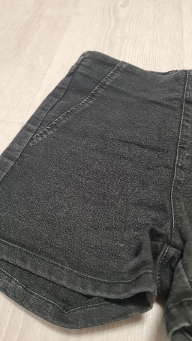 Pantaloncini vita alta neri