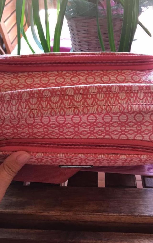 Borsa beauty case Benetton con tracolla