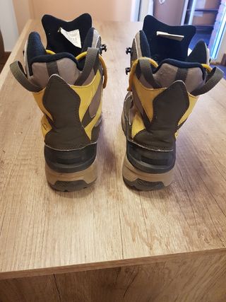 Botas niños numero 37