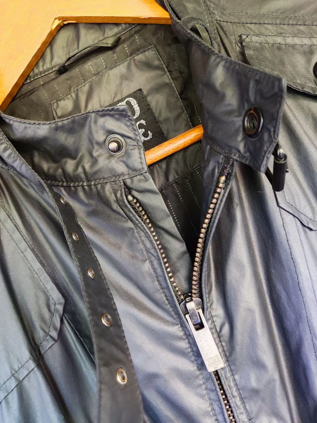 Casaco leve Pull&Bear (tamanho L)