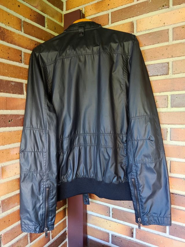 Casaco leve Pull&Bear (tamanho L)