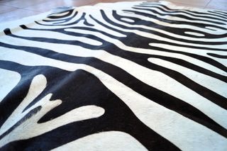 Alfombra Piel de Vaca Estampado Cebra 185cmx155cm