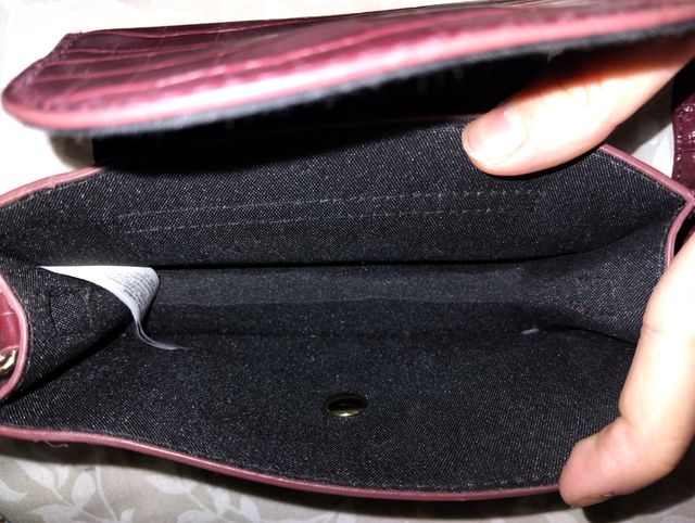 Bolso burdeos.