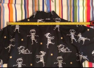 Camisa negra con Momias