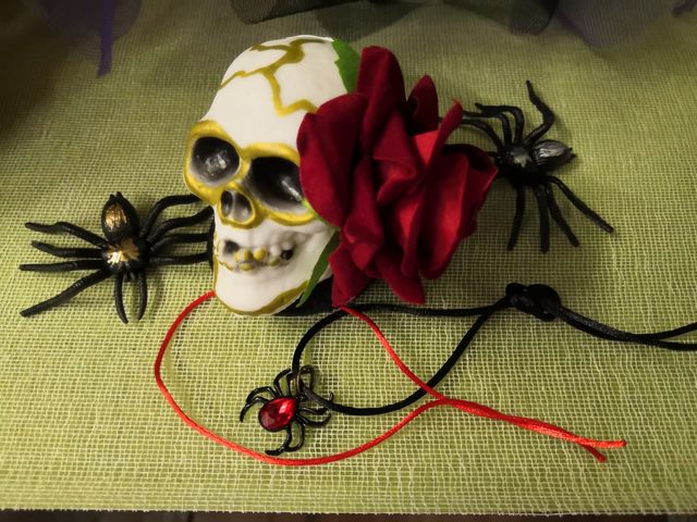 HALLOWEEN NANCY: COLGANTE ARAÑA