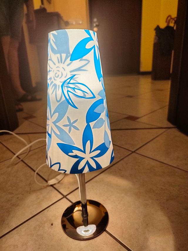 Lampada da tavolo
