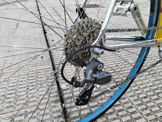 Bicicleta de carretera adaptada para uso en ciudad
