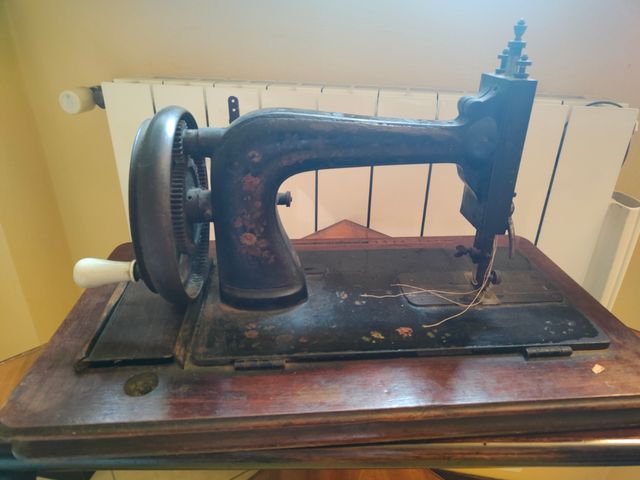 Macchina da cucire vintage