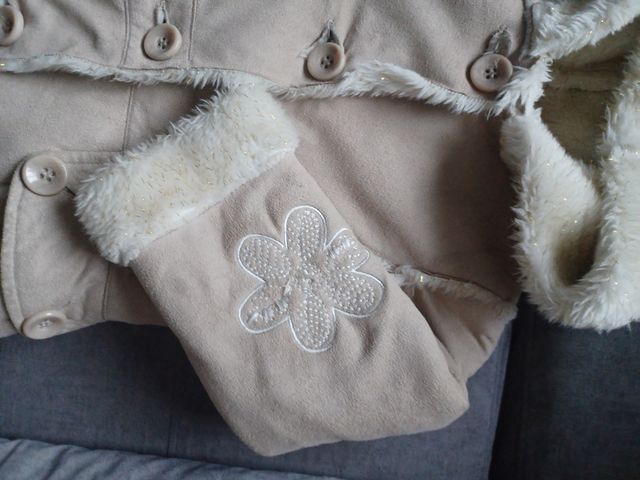 Abrigo de niña 110 cm. Palomino