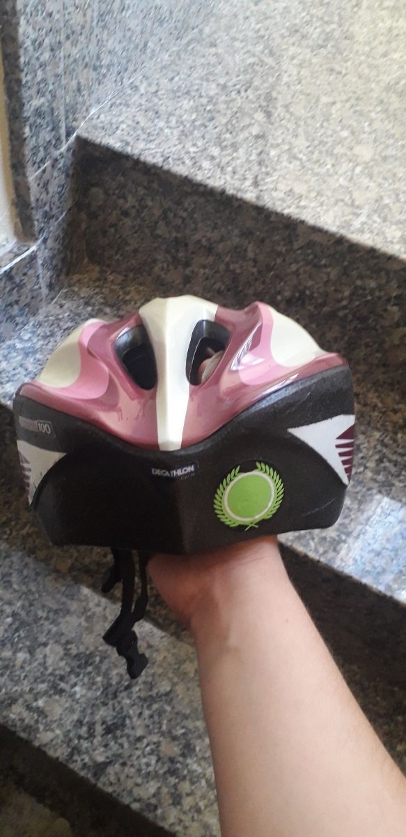 Casco bicicleta,patinete etc  niño/a