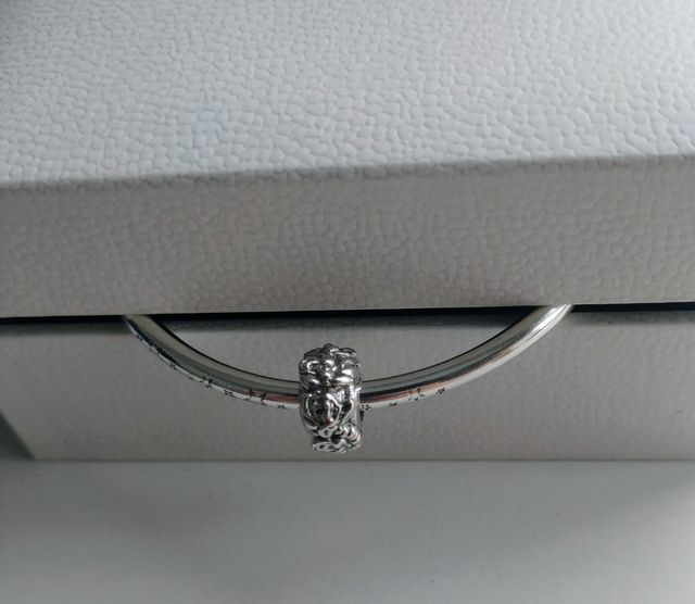 LIQUIDACIÓN Charm separador enanitos Disney