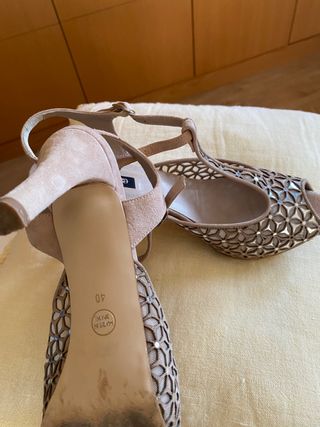 Zapatos de tacón con plataforma interior