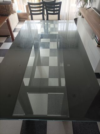 Mesa comedor con 4 sillas