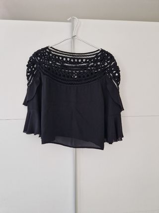 blusa negra calado y volantes H&M