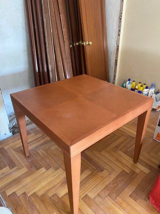 Mesa comedor con 4 sillas
