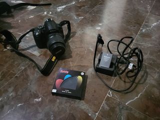 NIKON D3000 + OBJETIVOS + MOCHILA