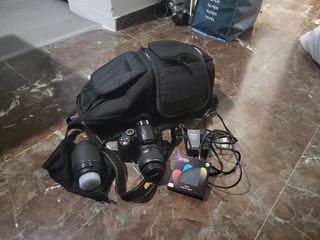 NIKON D3000 + OBJETIVOS + MOCHILA
