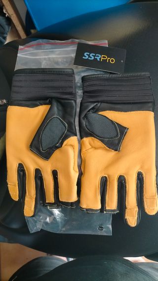 Guantes piloto o vuelo.