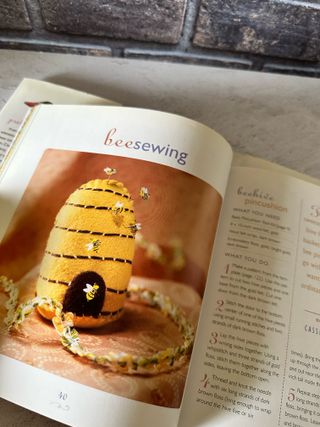 Libro di cucito "Pretty little pincushions"