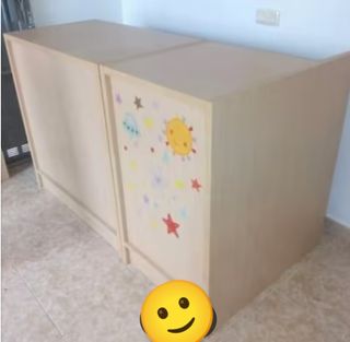 Mostrador de tienda de madera. Mueble recepción