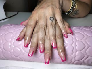 MANICURA/PEDICURA PERMANENTE,UÑAS GEL,EXTRAFUERTE