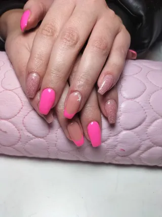 MANICURA/PEDICURA PERMANENTE,UÑAS GEL,EXTRAFUERTE