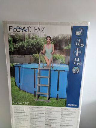 Escalera piscina Bestway