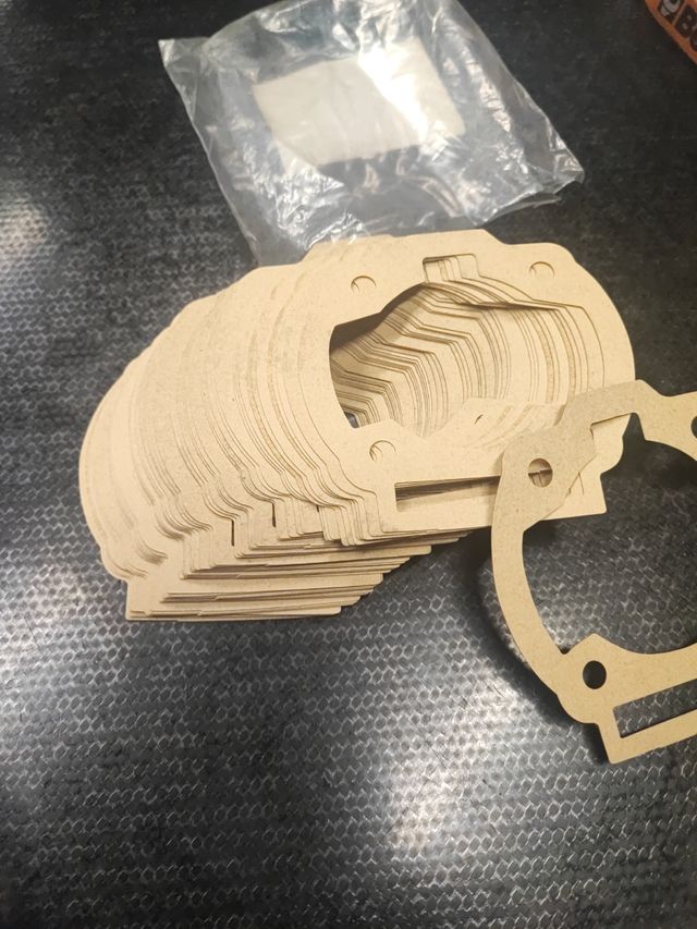 50 Juntas cilindro Derbi Piaggio