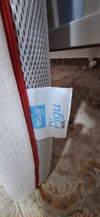 Cuna para bebe + colchón + ropa