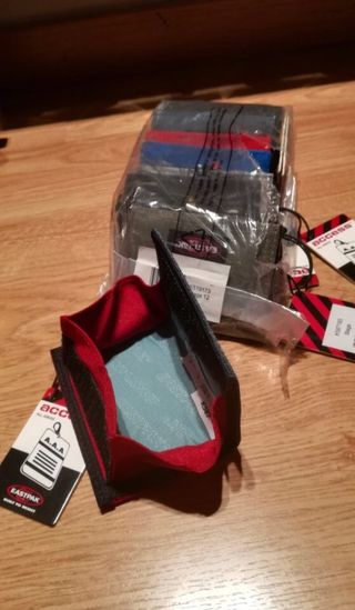 Monederos Eastpak