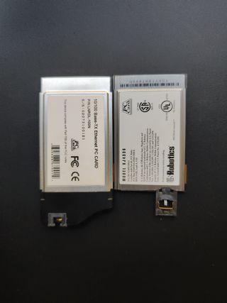 Tarjetas PCMCIA módem y tarjeta de red.