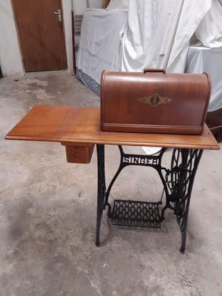 Máquina de coser antigua Singer