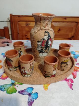 Servizio terracotta e sughero con mis 
