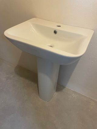 Lavabo y pedestal nuevos