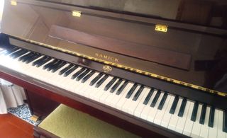 Piano vertical Samick
