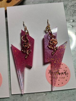 Pendientes artesanos resina